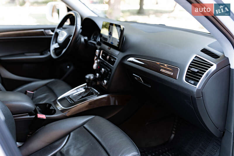 Позашляховик / Кросовер Audi Q5 2013 в Львові