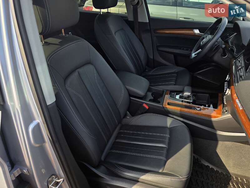 Внедорожник / Кроссовер Audi Q5 2022 в Тернополе