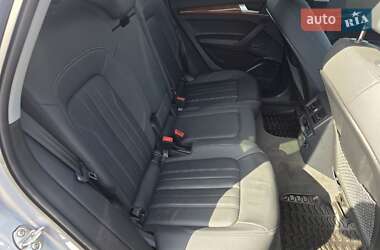 Внедорожник / Кроссовер Audi Q5 2022 в 