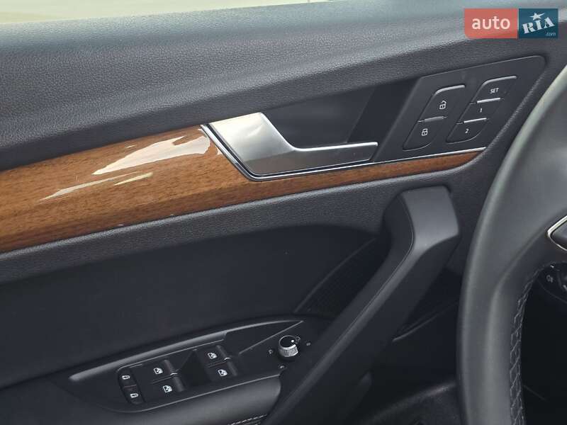 Внедорожник / Кроссовер Audi Q5 2022 в Тернополе