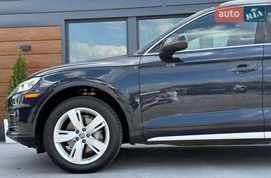 Внедорожник / Кроссовер Audi Q5 2018 в 