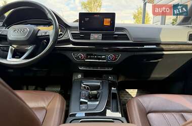 Внедорожник / Кроссовер Audi Q5 2018 в 