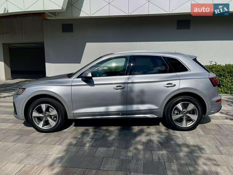 Внедорожник / Кроссовер Audi Q5 2022 в Киеве