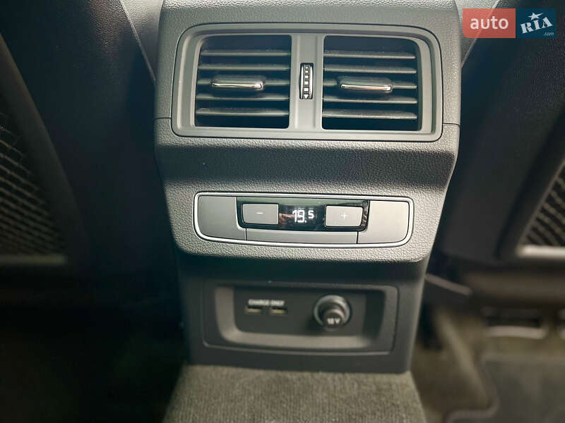 Внедорожник / Кроссовер Audi Q5 2022 в Киеве