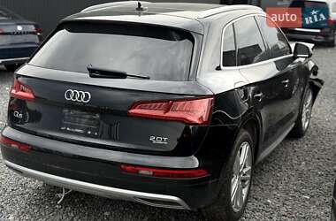Внедорожник / Кроссовер Audi Q5 2018 в 
