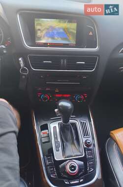 Внедорожник / Кроссовер Audi Q5 2011 в 
