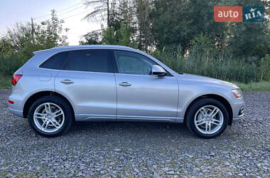 Позашляховик / Кросовер Audi Q5 2015 в 