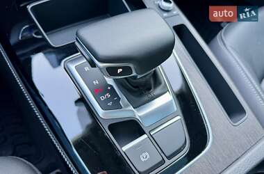 Внедорожник / Кроссовер Audi Q5 2023 в 