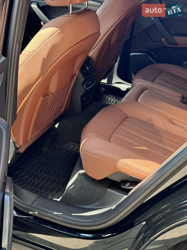 Внедорожник / Кроссовер Audi Q5 2021 в Киеве