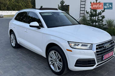 Внедорожник / Кроссовер Audi Q5 2017 в 