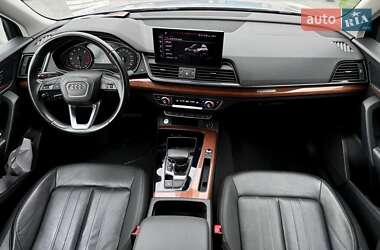 Внедорожник / Кроссовер Audi Q5 2021 в 