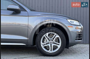 Внедорожник / Кроссовер Audi Q5 2017 в 