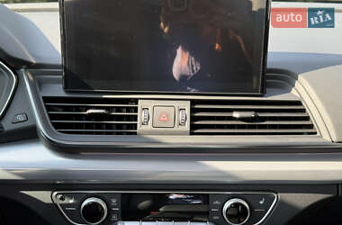 Внедорожник / Кроссовер Audi Q5 2022 в 