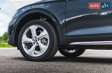 Внедорожник / Кроссовер Audi Q5 2021 в 