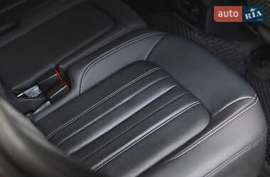 Внедорожник / Кроссовер Audi Q5 2021 в 