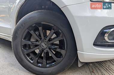 Внедорожник / Кроссовер Audi Q5 2016 в 