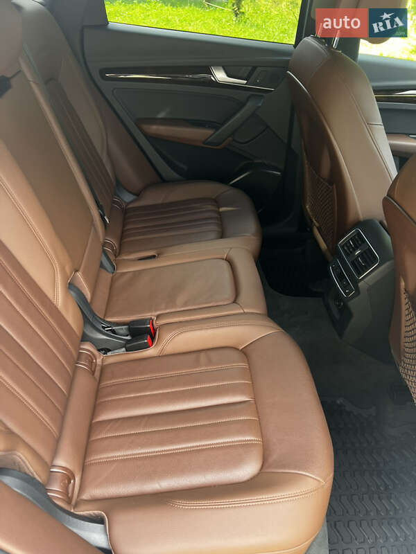 Внедорожник / Кроссовер Audi Q5 2018 в Киеве