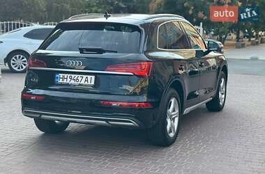 Внедорожник / Кроссовер Audi Q5 2021 в 
