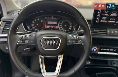 Внедорожник / Кроссовер Audi Q5 2021 в 