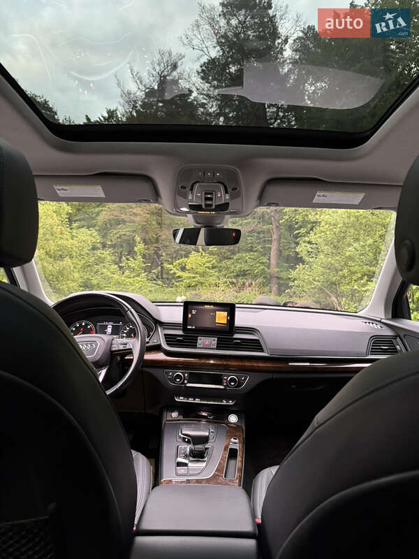 Внедорожник / Кроссовер Audi Q5 2017 в Львове