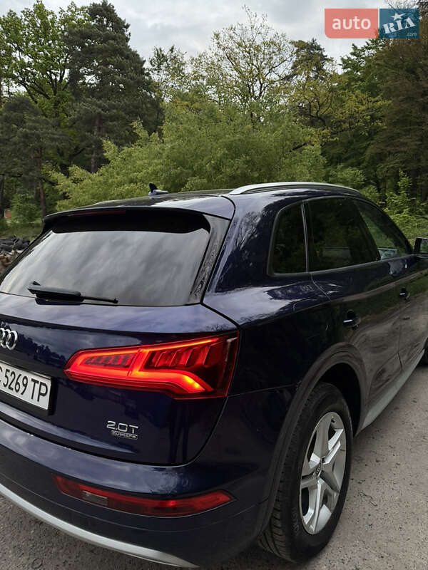 Внедорожник / Кроссовер Audi Q5 2017 в Львове
