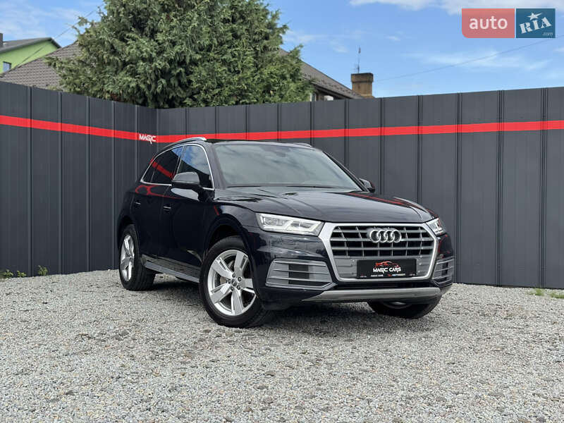 Внедорожник / Кроссовер Audi Q5 2017 в 