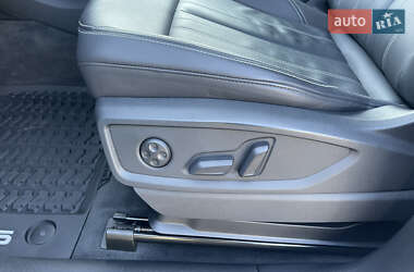 Внедорожник / Кроссовер Audi Q5 2021 в 