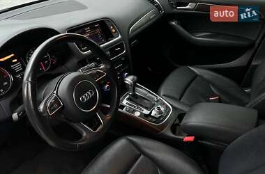 Внедорожник / Кроссовер Audi Q5 2015 в 