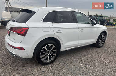 Внедорожник / Кроссовер Audi Q5 2023 в 