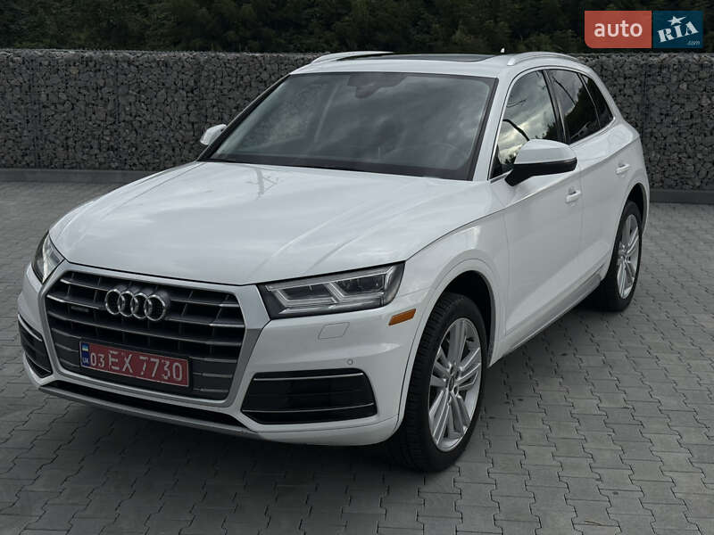 Внедорожник / Кроссовер Audi Q5 2018 в 