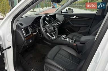 Внедорожник / Кроссовер Audi Q5 2018 в 