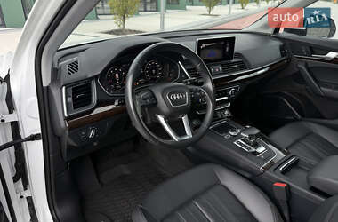 Внедорожник / Кроссовер Audi Q5 2018 в 