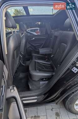 Внедорожник / Кроссовер Audi Q5 2010 в 