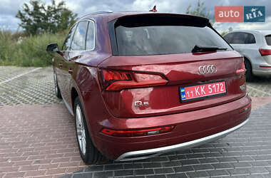 Внедорожник / Кроссовер Audi Q5 2018 в 
