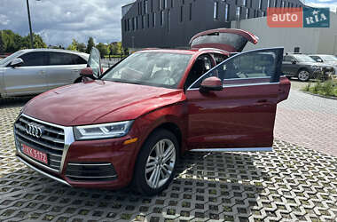 Внедорожник / Кроссовер Audi Q5 2018 в 