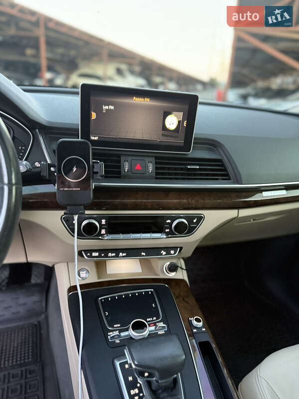 Внедорожник / Кроссовер Audi Q5 2017 в Одессе