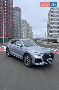 Внедорожник / Кроссовер Audi Q5 2024 в 