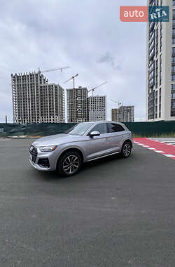 Внедорожник / Кроссовер Audi Q5 2024 в 