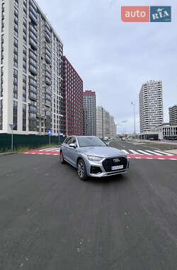 Внедорожник / Кроссовер Audi Q5 2024 в 