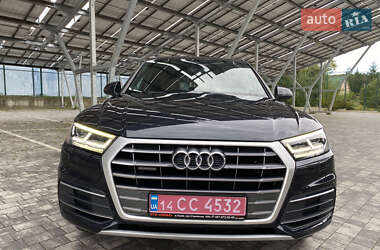 Внедорожник / Кроссовер Audi Q5 2017 в 