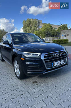 Внедорожник / Кроссовер Audi Q5 2018 в 