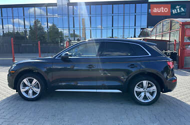 Внедорожник / Кроссовер Audi Q5 2018 в 
