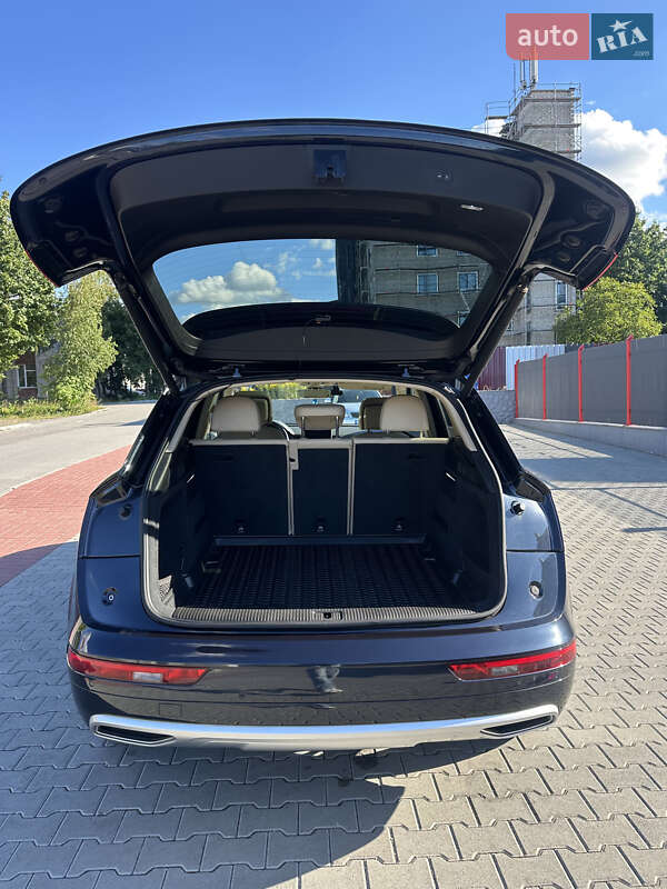 Внедорожник / Кроссовер Audi Q5 2018 в Львове