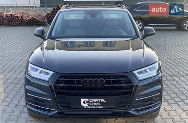 Внедорожник / Кроссовер Audi Q5 2018 в 