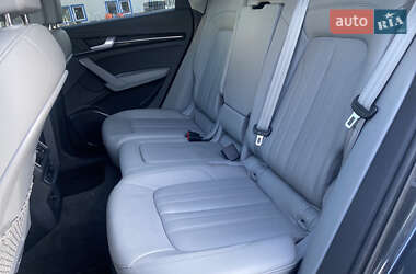 Внедорожник / Кроссовер Audi Q5 2018 в 