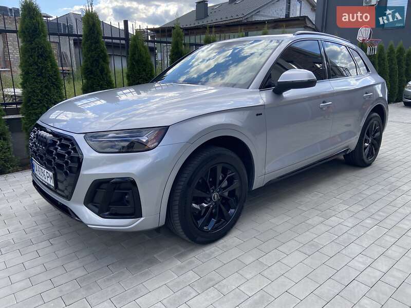 Внедорожник / Кроссовер Audi Q5 2022 в 