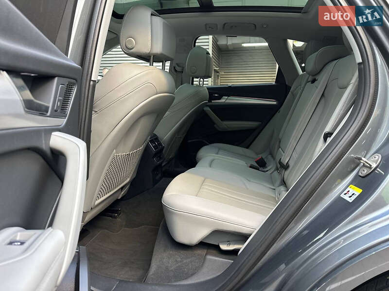 Позашляховик / Кросовер Audi Q5 2017 в Києві
