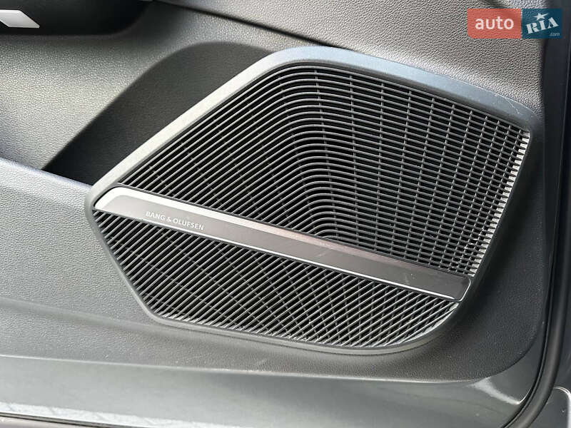 Позашляховик / Кросовер Audi Q5 2017 в Києві
