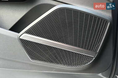 Внедорожник / Кроссовер Audi Q5 2017 в 