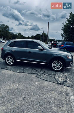 Внедорожник / Кроссовер Audi Q5 2016 в 